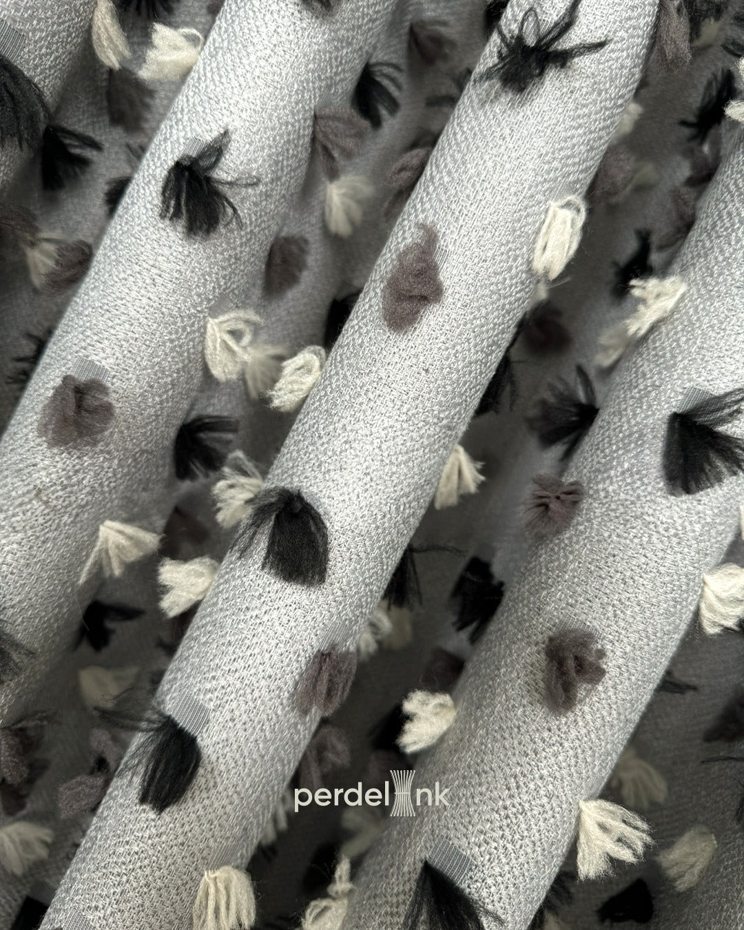 Ponponlu Fon Perde - 50x250cm